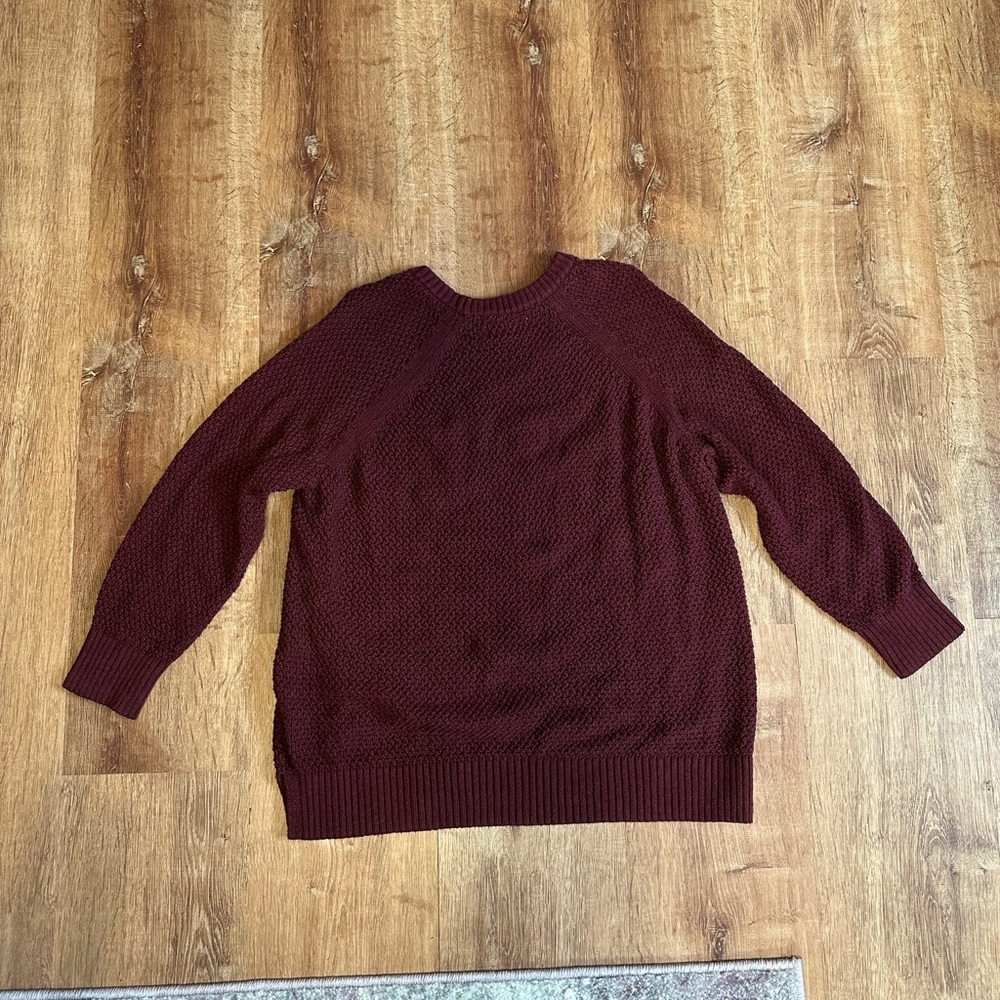 Old Navy Women's Deep Red Crew Neck Sweater - Picture 4 of 8